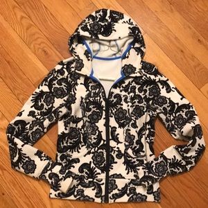 Black and white patterned lulu jacket
